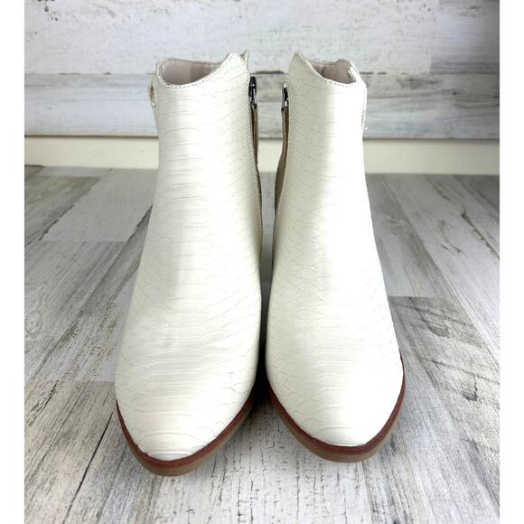MIA Womens 10 Erik Cream Embossed Snakeskin Faux Leather Heeled Ankle Boots NEW - Picture 2 of 8